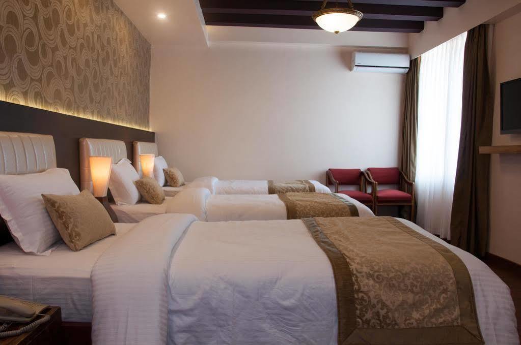 Mandala Boutique Hotel Катманду Екстериор снимка